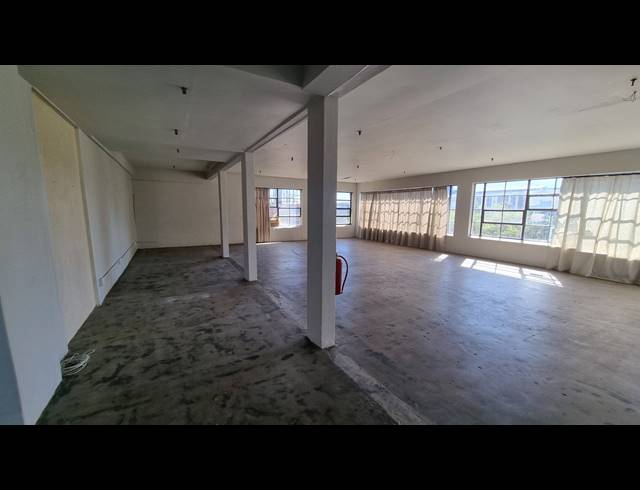 450M² BUSINESS TO LET IN WOODSTOCK